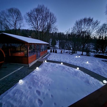 Sugopatak Kulcsoshaz Villa Извоаре Екстериор снимка