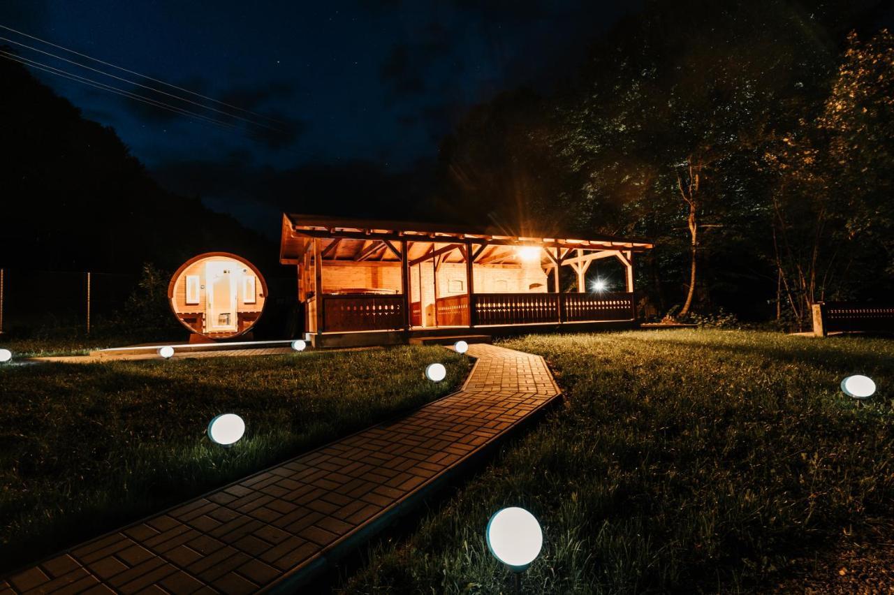 Sugopatak Kulcsoshaz Villa Извоаре Екстериор снимка